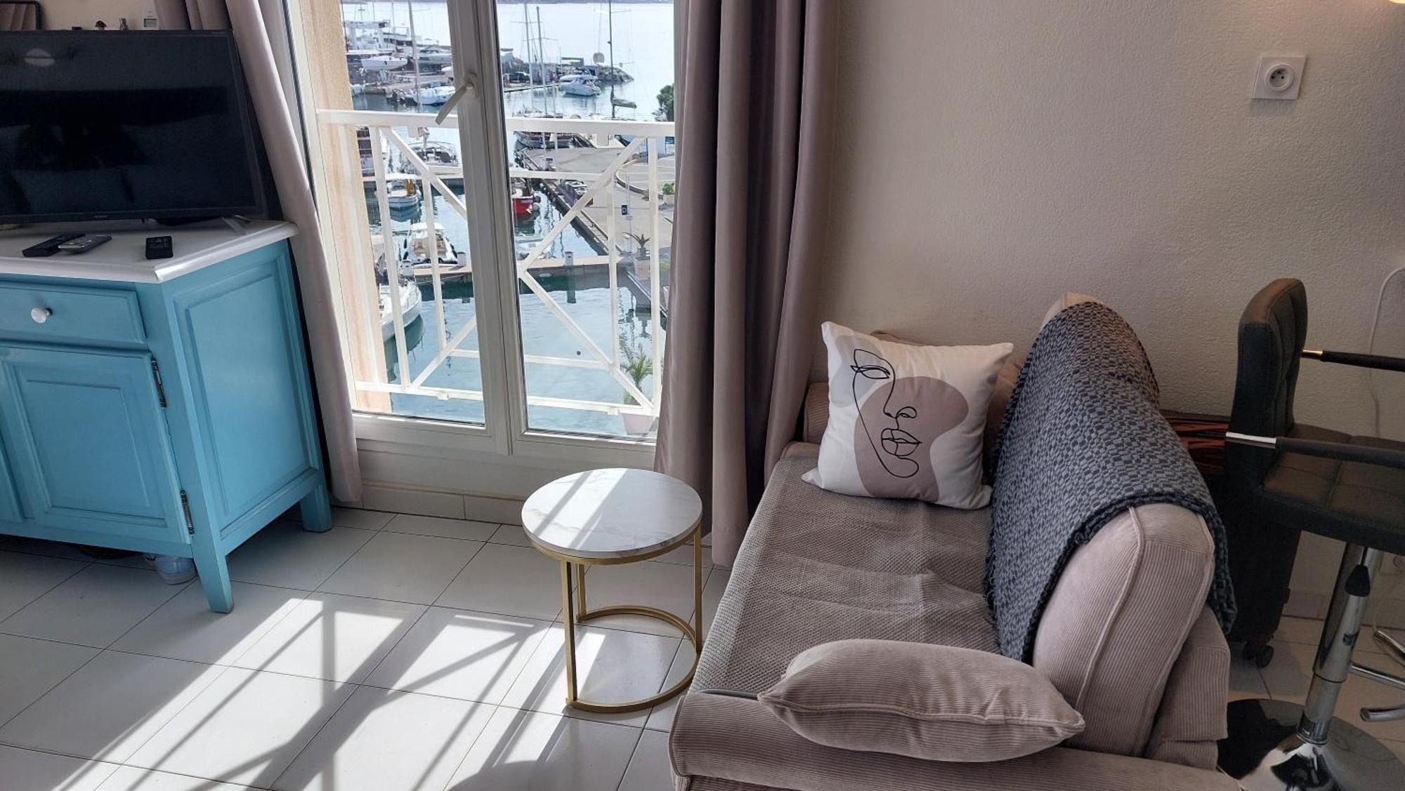 Boutique Apartment Hirondelle Port Фрежюс Экстерьер фото
